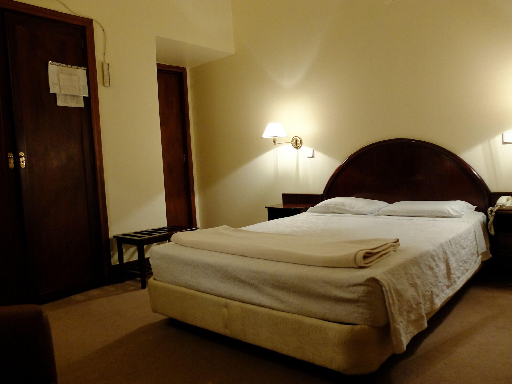 Hotel Braganca Коимбра Екстериор снимка