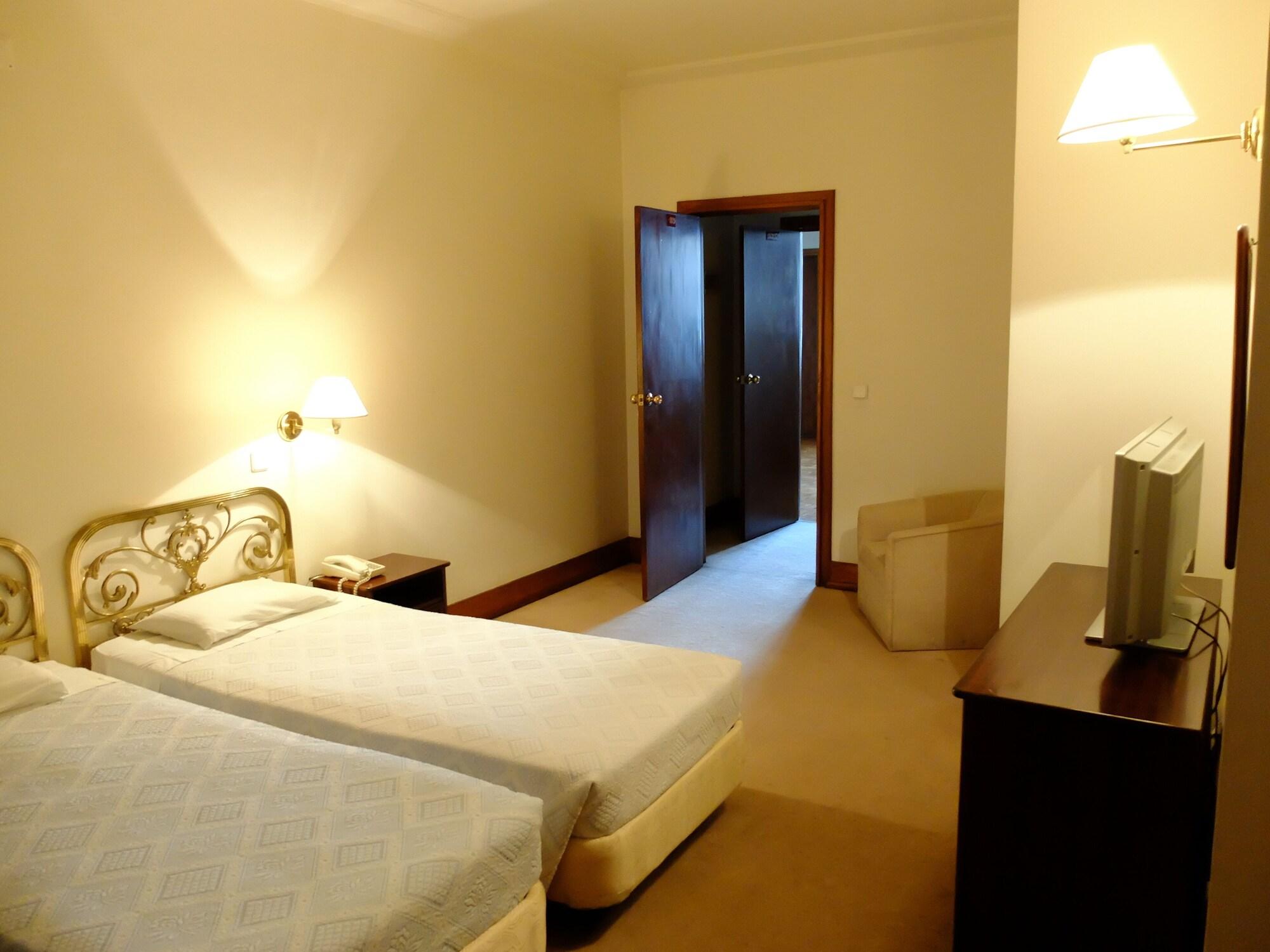 Hotel Braganca Коимбра Екстериор снимка